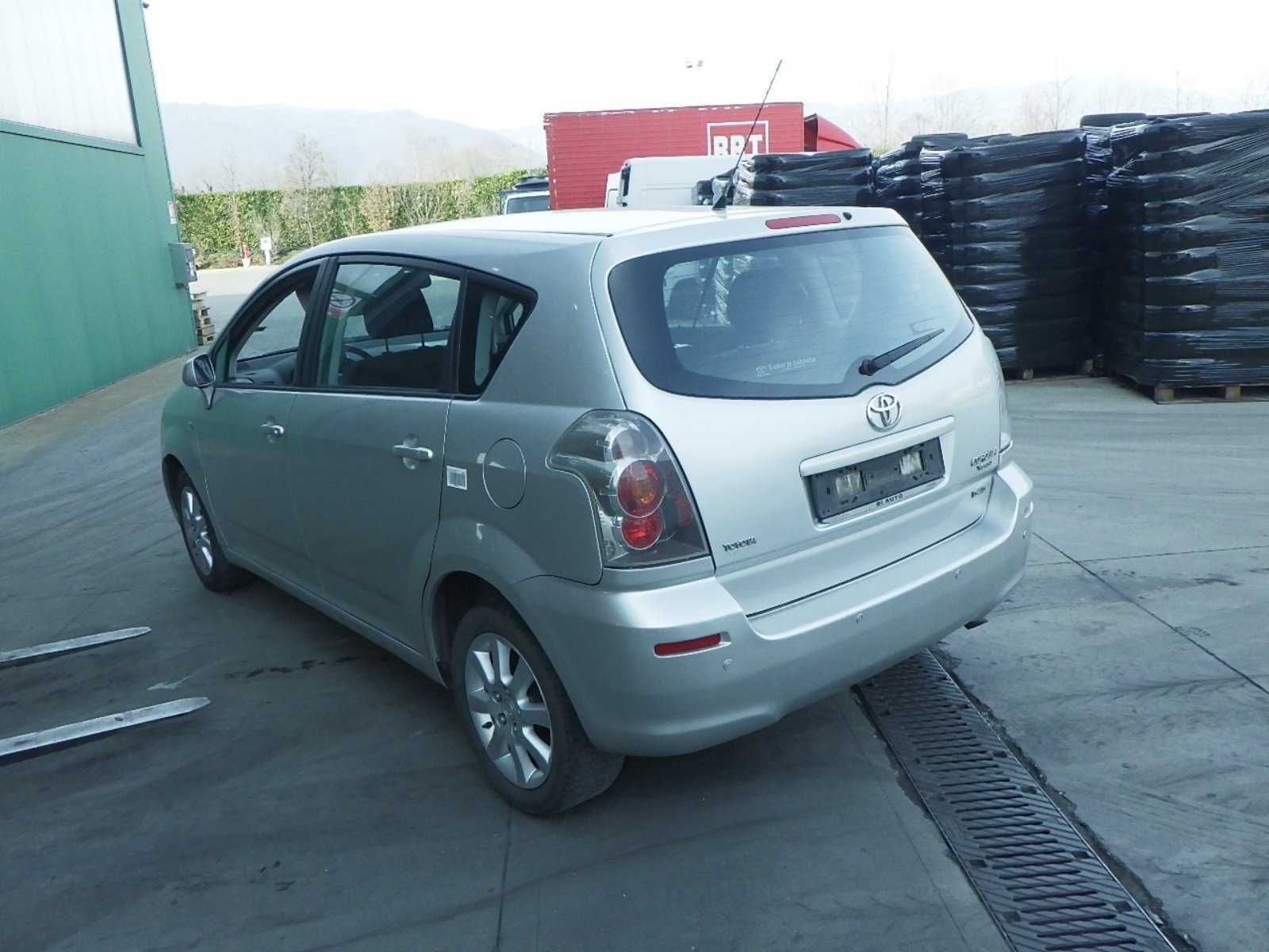 toyota corolla verso 2.2 136k/тойота корола версо 2.2 136 на части
