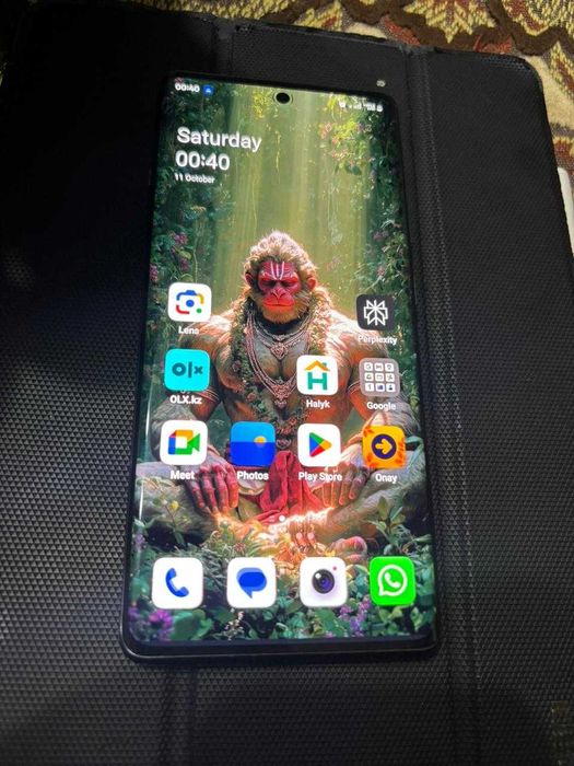One plus 12R 256gb. Состояние абсолютно новое. Ни единой царапины.