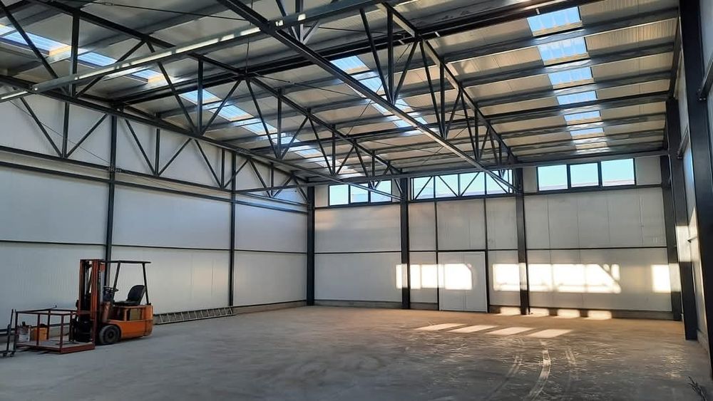 Vând hala metalica de producție sau depozitare.