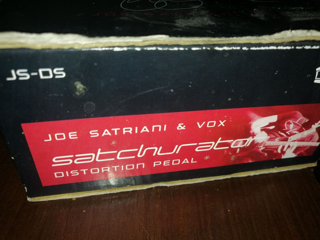 Легендарная педаль эффектов дисторшн Joe Satriani VOX Satchurator DS