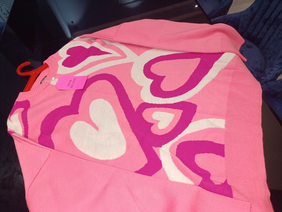 Яркий теплый свитер в розовом цвете, большемер