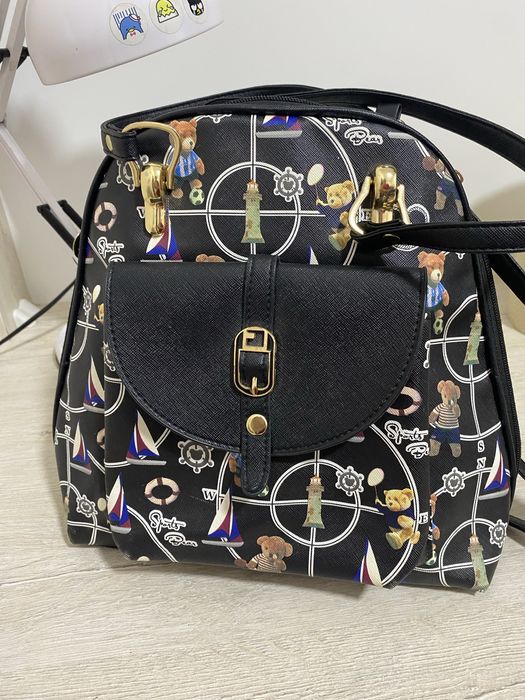 Рюкзак школьный, хорошее качество.