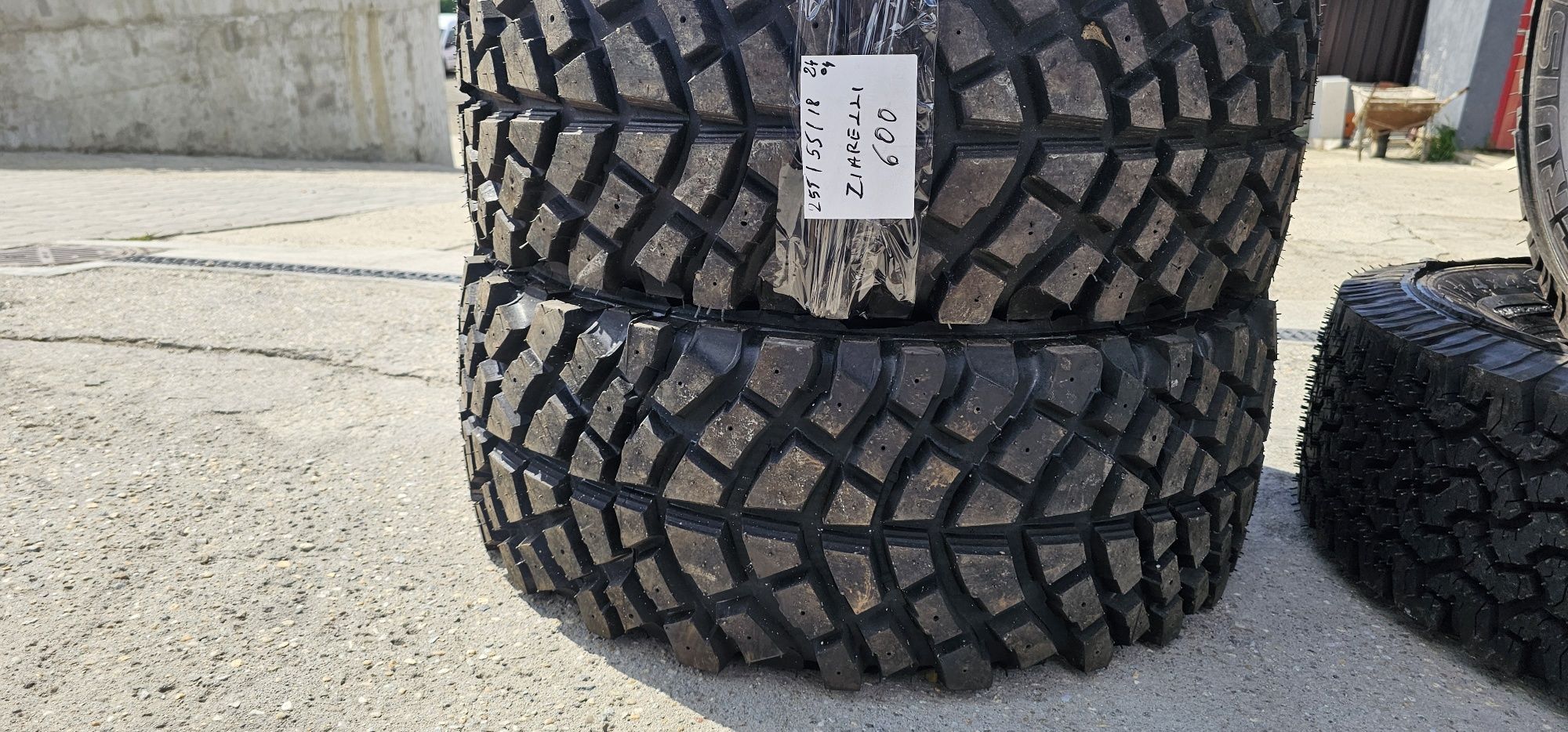 255 55 R 18 off road M.Ziarelli