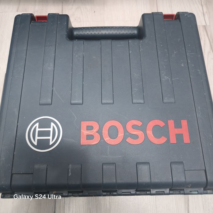 Bormasina cu percutie