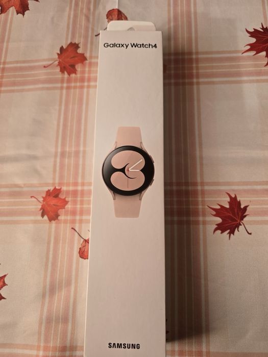Смарт Часовник Samsung Galaxy Watch 4 /Rose Gold/