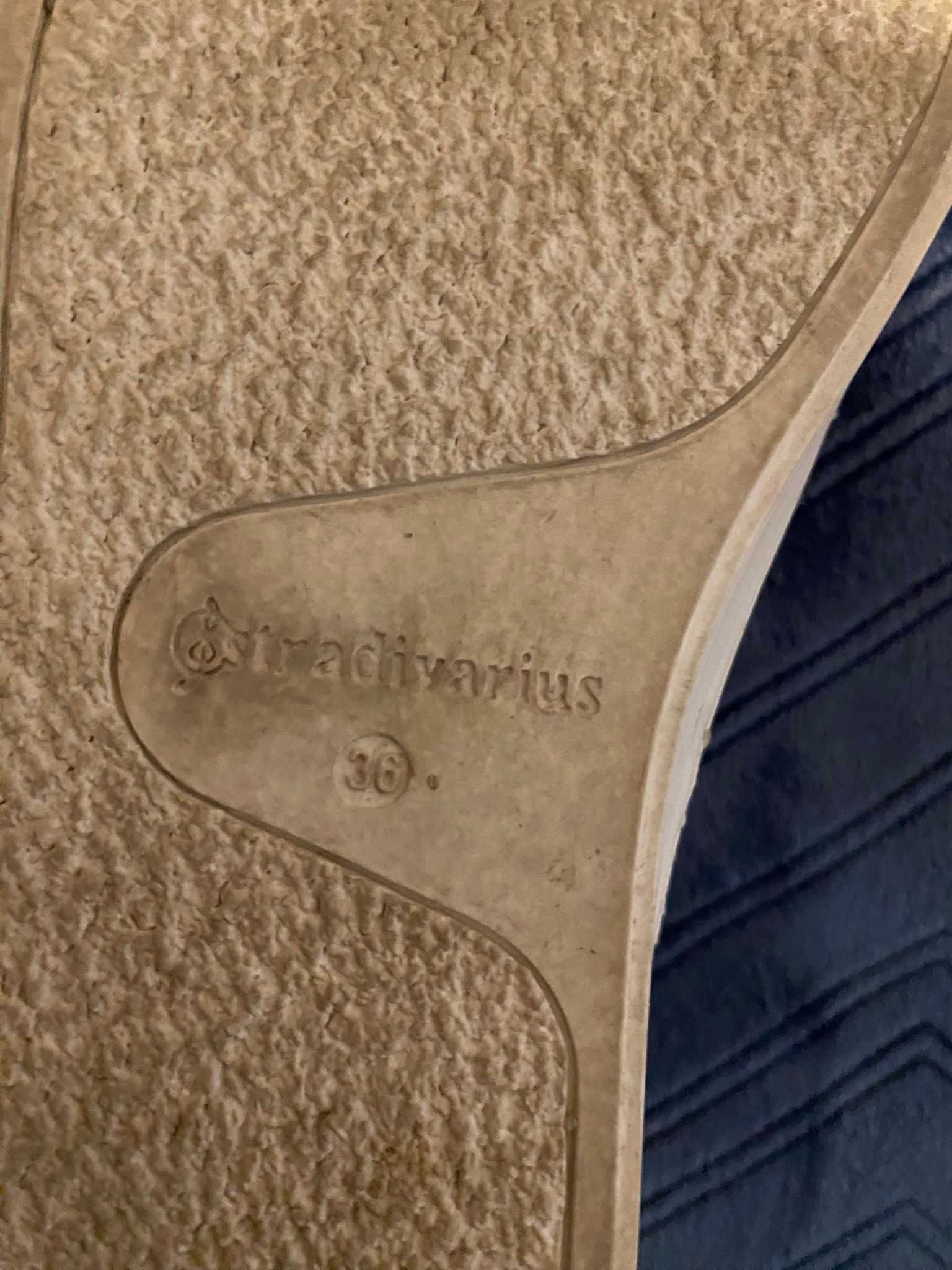 Adidasi Stradivarius
