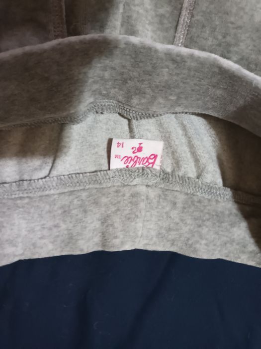 Продам 2 спортивных костюма на девочку