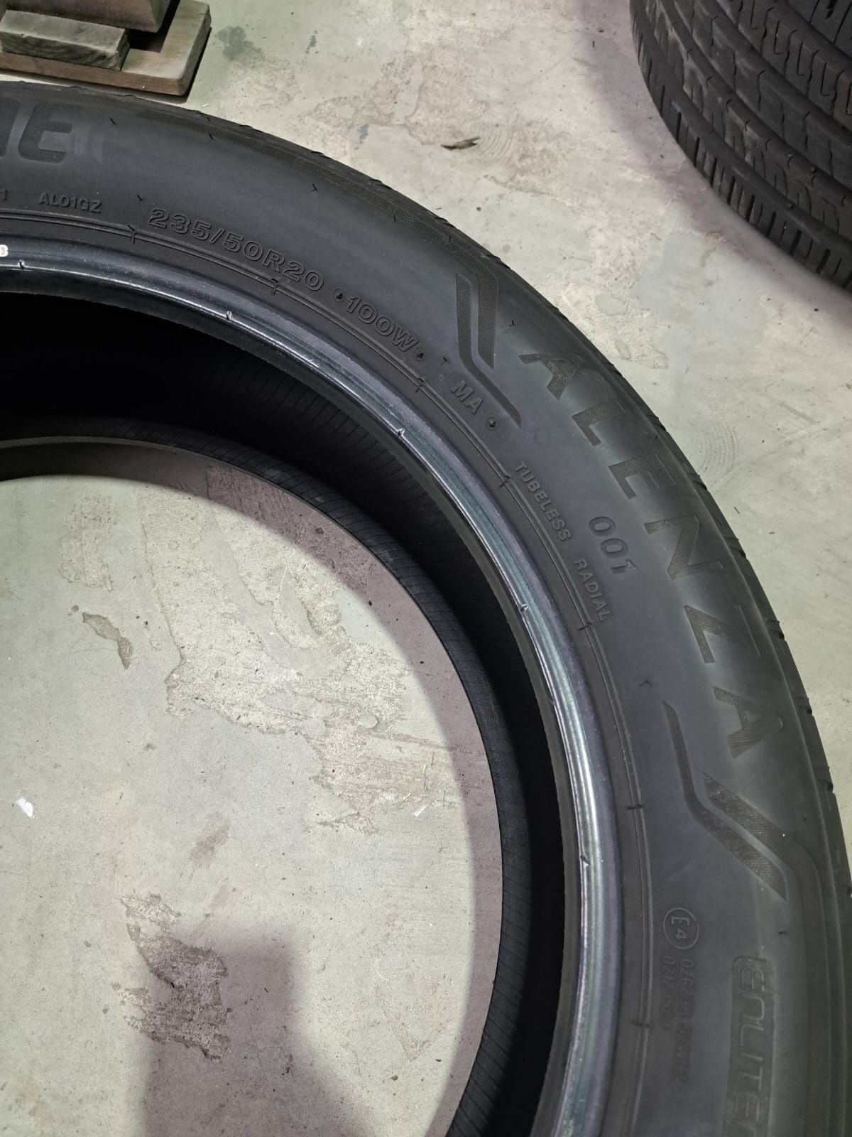 2 anvelope vară 235 50 r20 Bridgestone