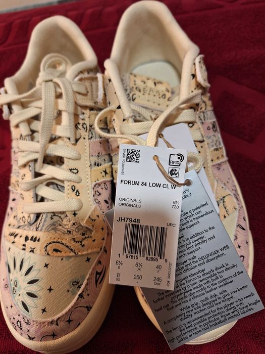 Чисто нови дамски маратонки Adidas Forum 84 LOW CL