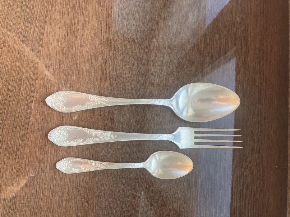 Продам мильхиорофые приборы