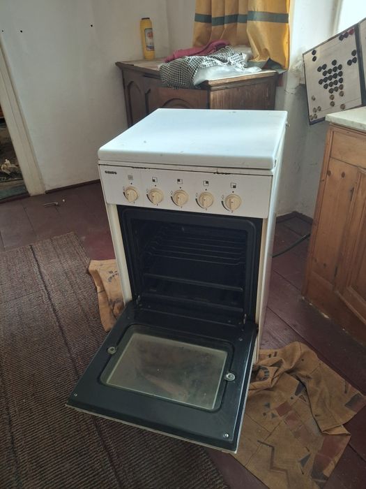 Vand aragaz foarte putin folosit.