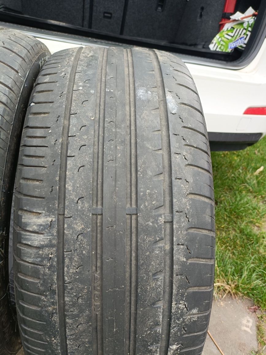 Vând doua anvelope 225/45R17 sezon vară