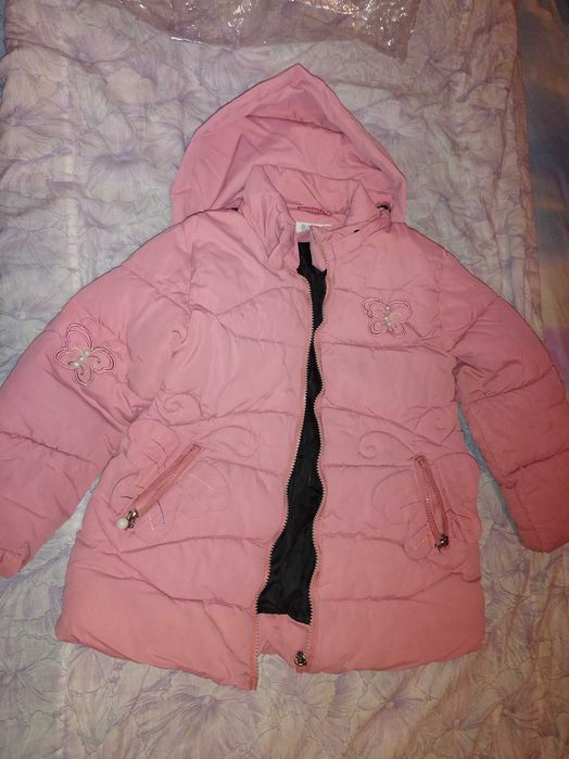 Продам куртку для девочки.б/у