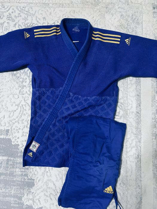 Кимоно Adidas для дзюдо
