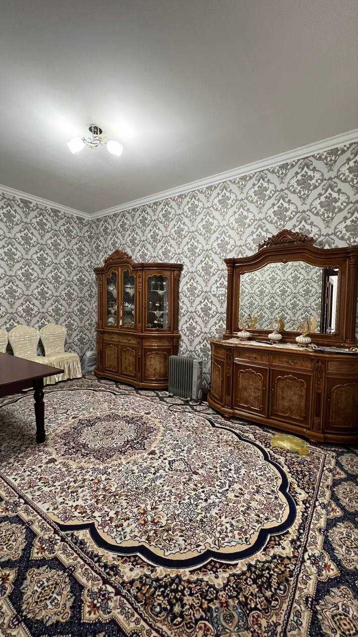 Hovli Nazarbek. Shahardan 3km