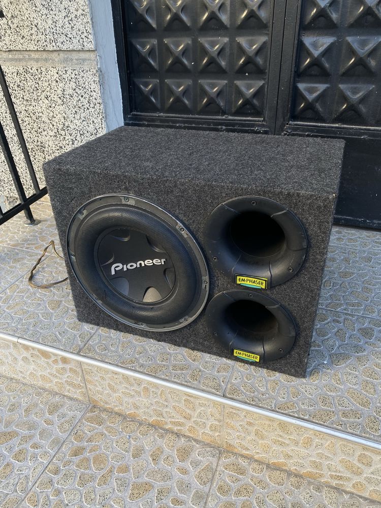 Pioneer TS-W3004SPL и бас каса Emphaser(USA) субуфер бас каса да кола