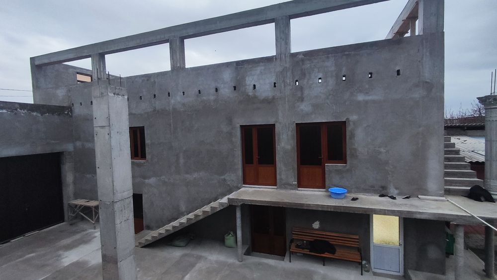 Uy sotladi 5 sotix turarjoy