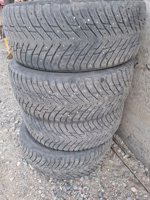 шины 215 55 R17.