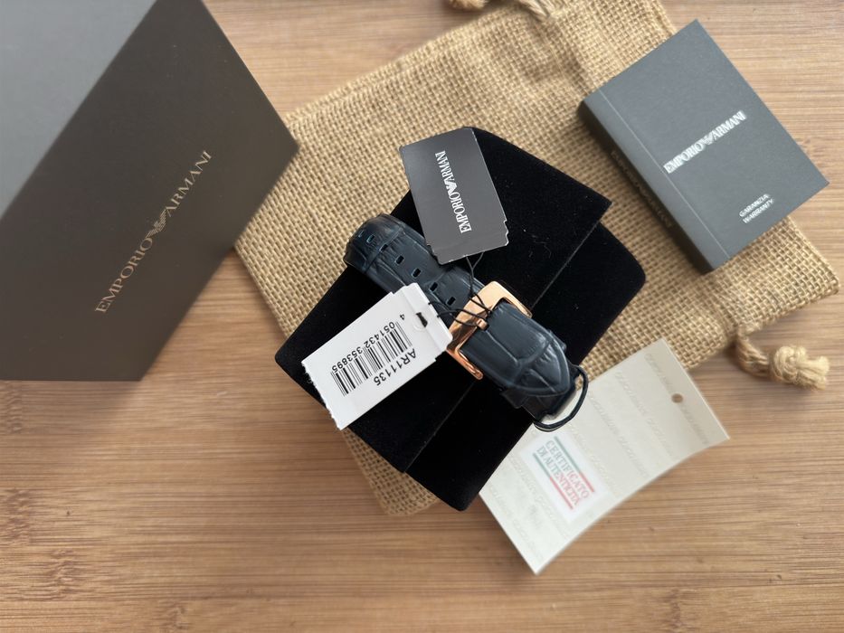 Ceas Emporio Armani barbatesc nou exceptional curea de piele AR11135