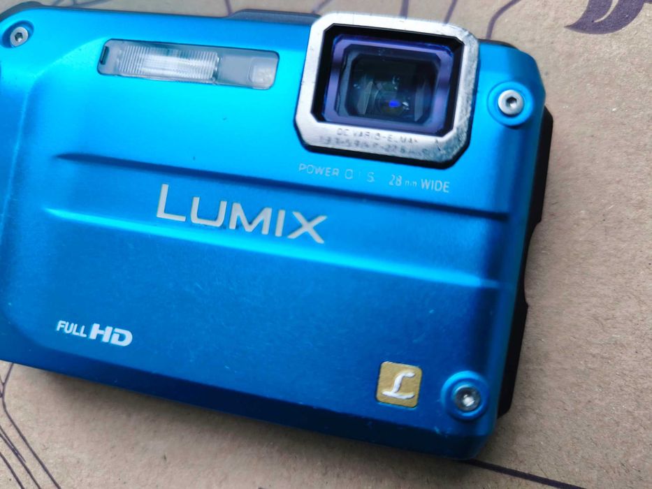 URGENT Camera foto subacvatica 12m Panasonic FT3 12MP/FHD zoom4x LEICA