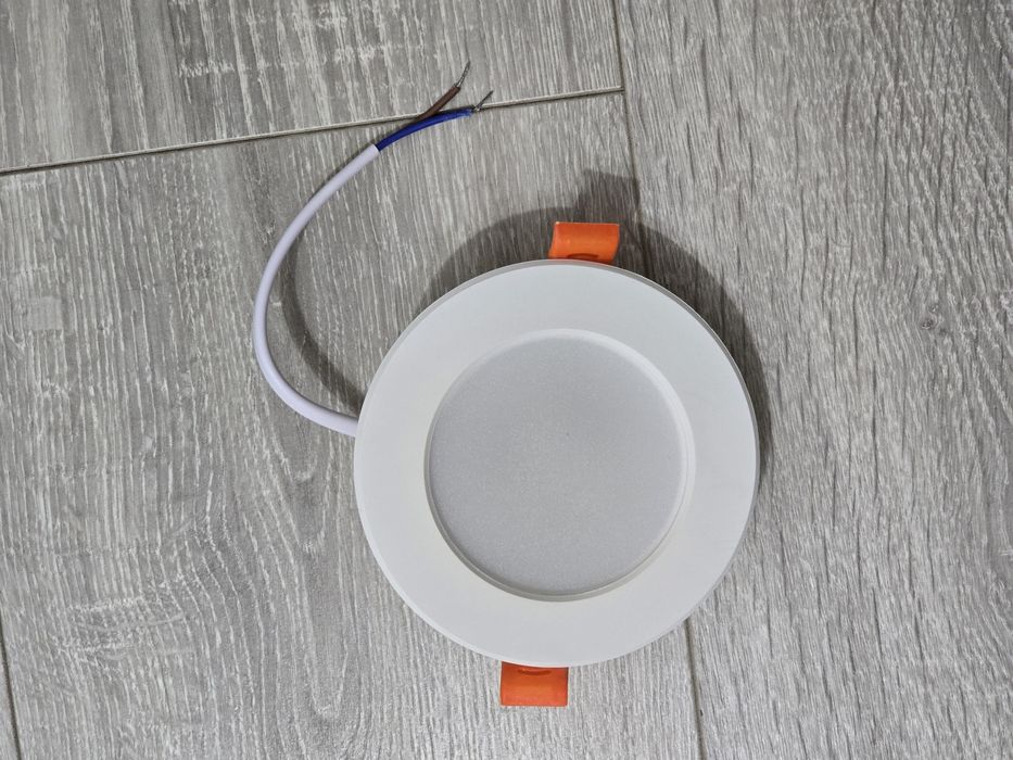 Spoturi LED inteligente DUSKTEC noi, RGB, control Alexa, set 4 bucăți