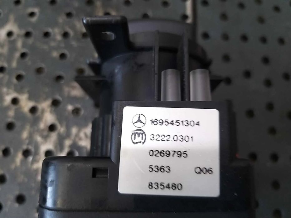 Bloc lumini mercedes b class w245 1695451304