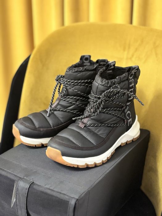 Vând cizme de zăpadă The North Face ThermoBall – ca noi