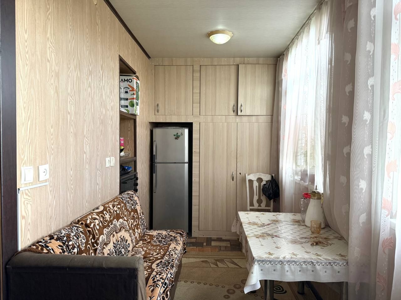 2 xona 3 xona qilingan xonalar hamasi alohida balkonlari kota 77 seria