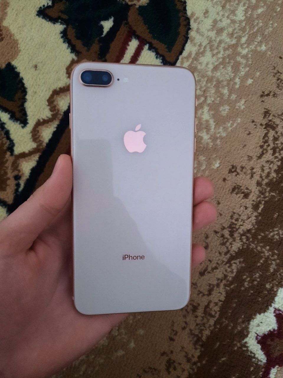 Iphone 8+ holati idealni