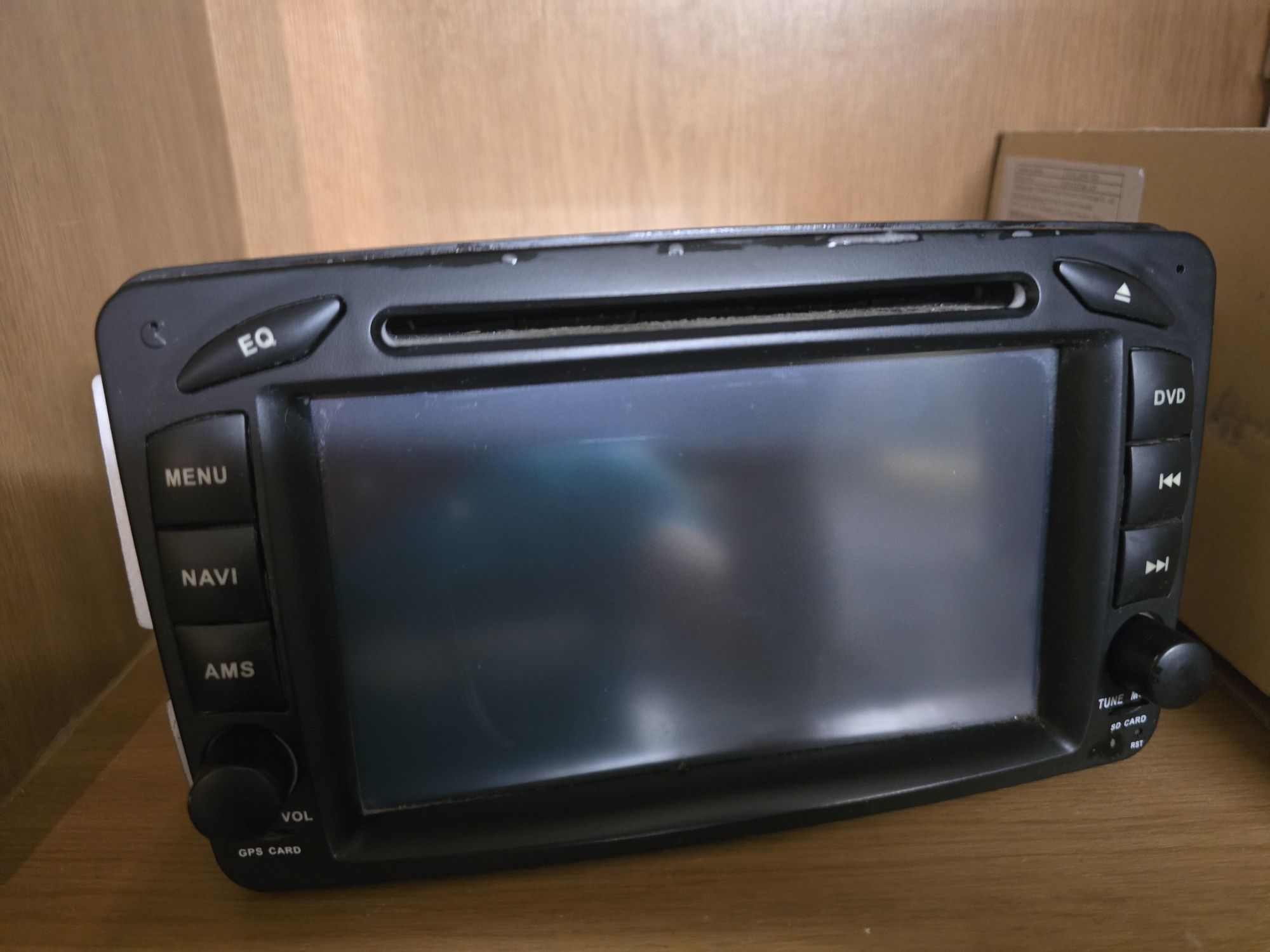 Mercedes W203, W210, CLK, SLK навигация с CarPlay и Android Auto