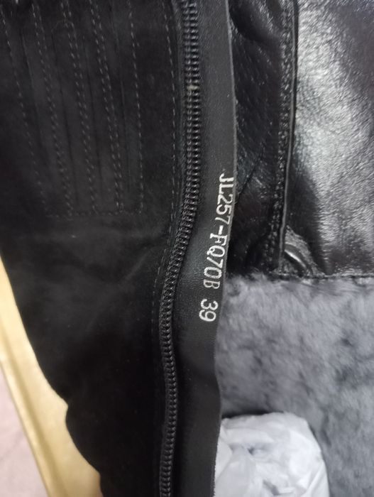 Продаются сапоги женские