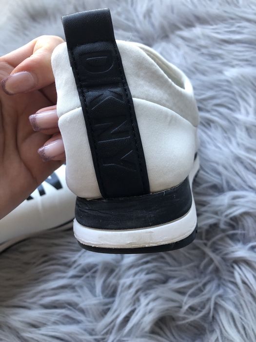 Маратонки DKNY от плат