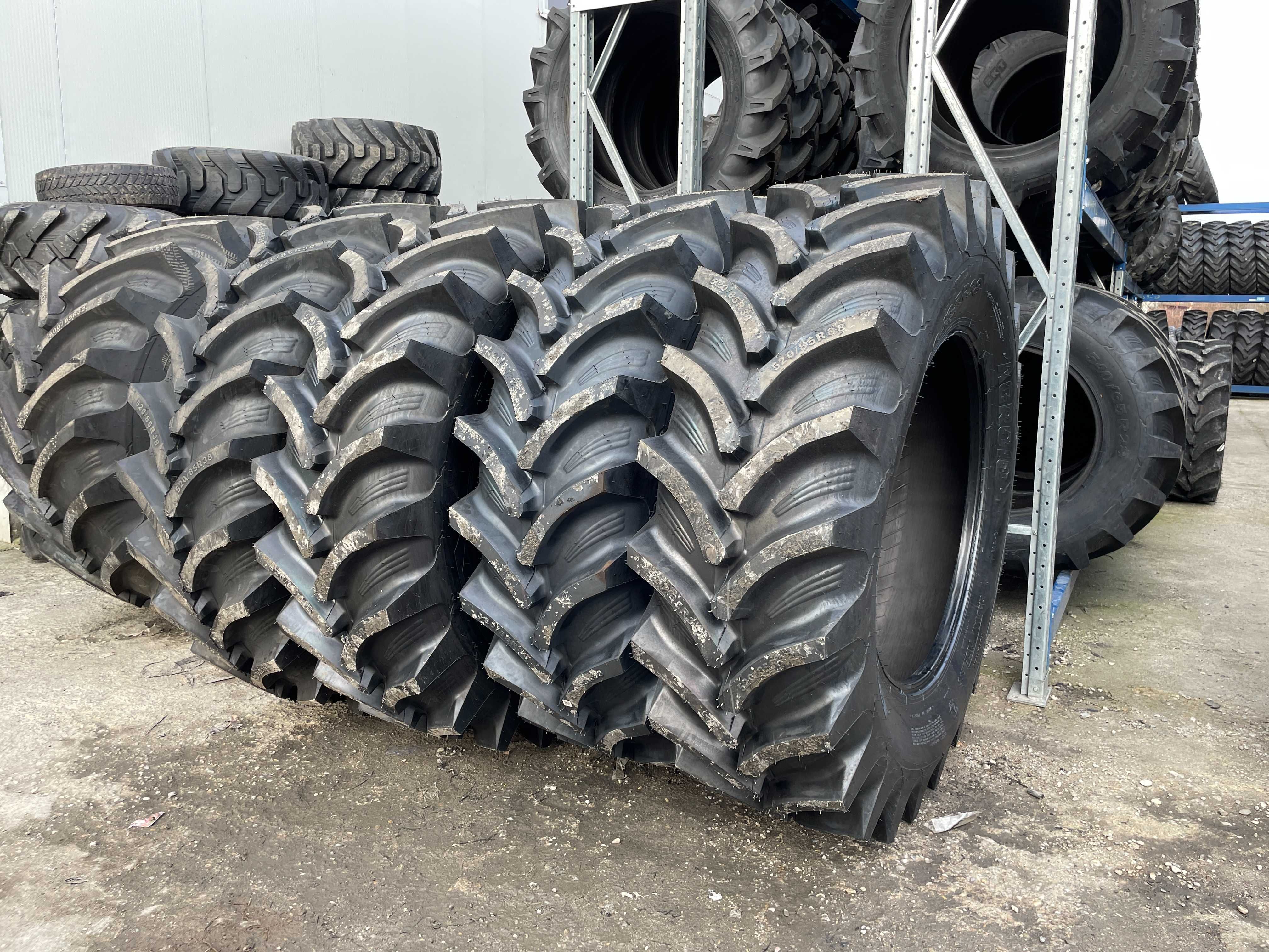 Anvelope noi OZKA de tractor 520/85R38 New Holland Cauciucuri 20.8-38