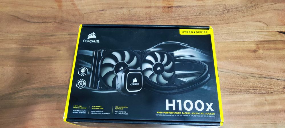 Водно охлаждане Corsair H100x за процсори AMD/INTEL