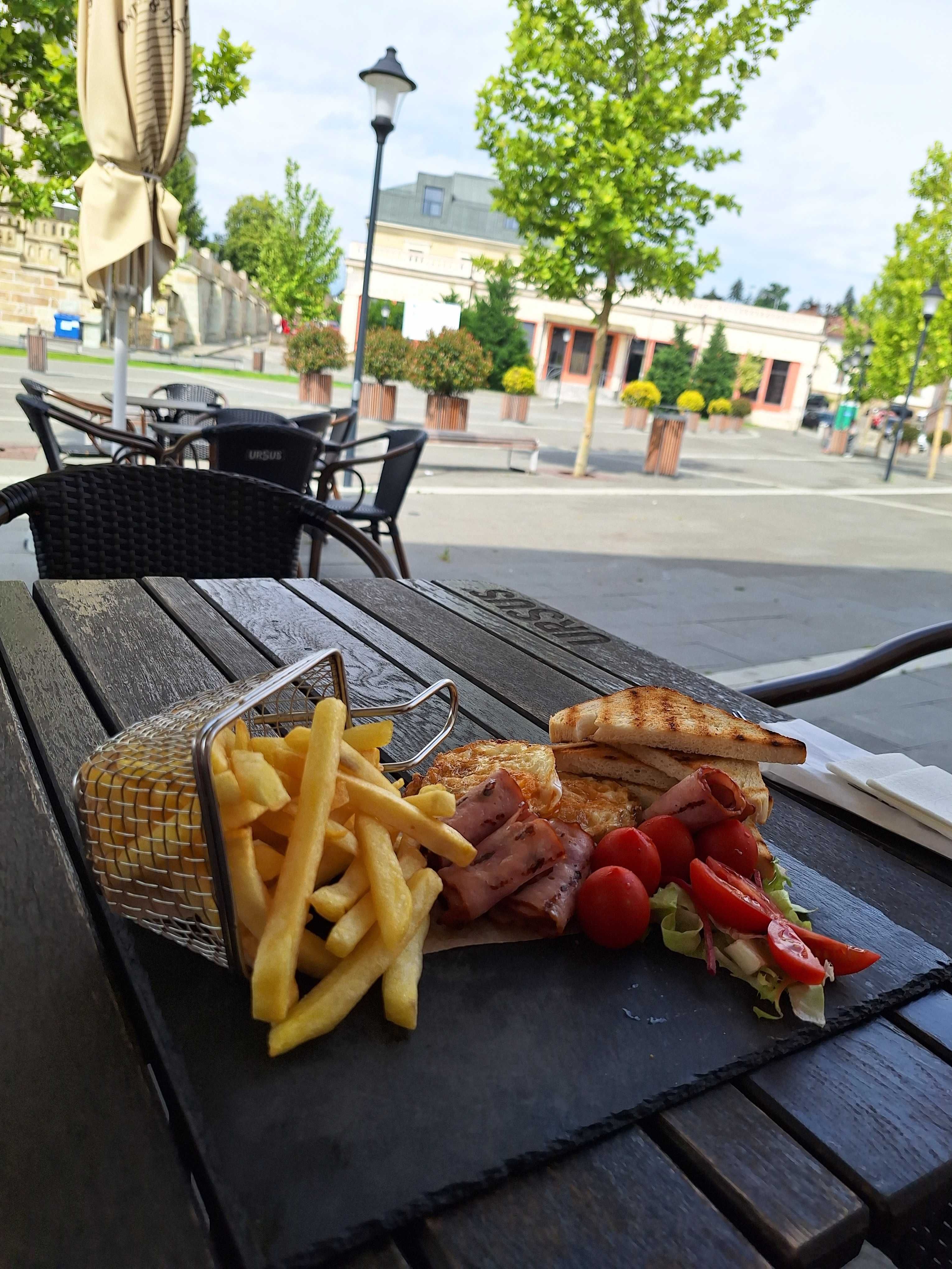 Vand afacere cofetărie/cafenea/bistro!!!