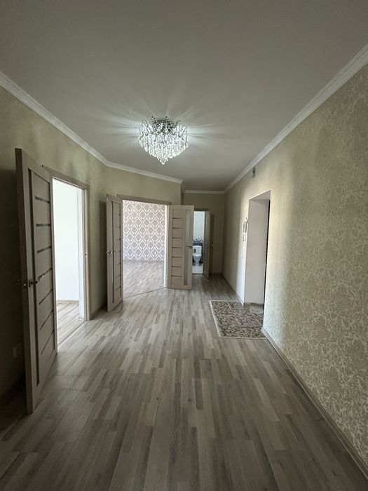 Продам 2 к.кв., 12 мкр.