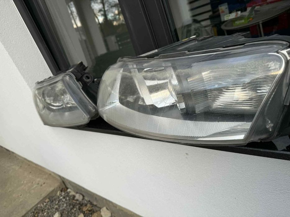 Far Audi A6 C6 2005 - 2008 faruri xenon Stanga dreapta