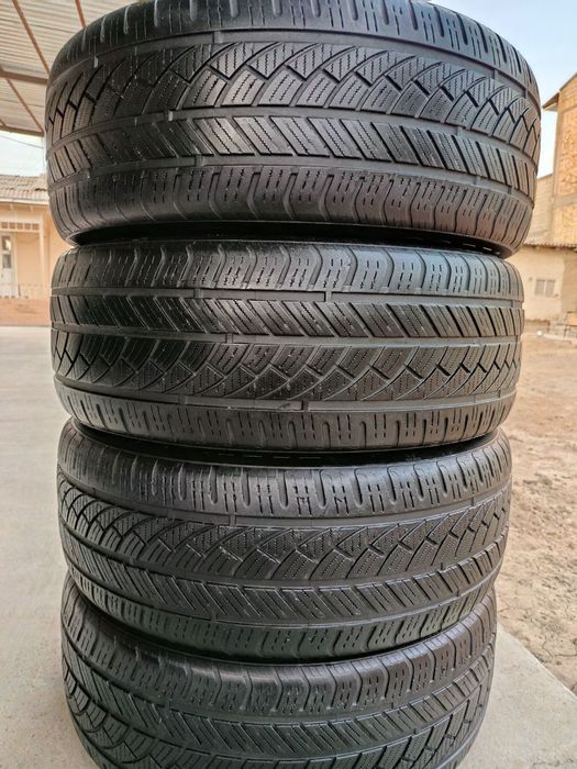 235_55_R19 Gopro 4ta