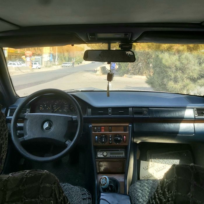 Srochna sotiladi Mercedes benz 124