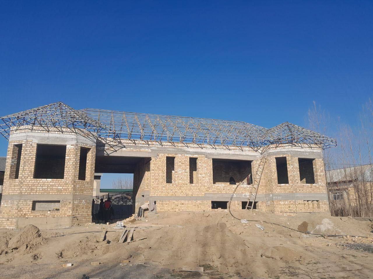 Har xil o'lchamdagi Tom naves stadiyonlar qurib ornatamiz