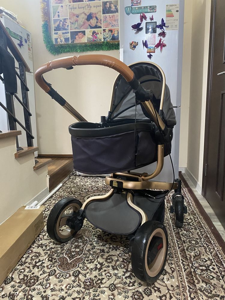 Продается коляска в очень хорошем состояние