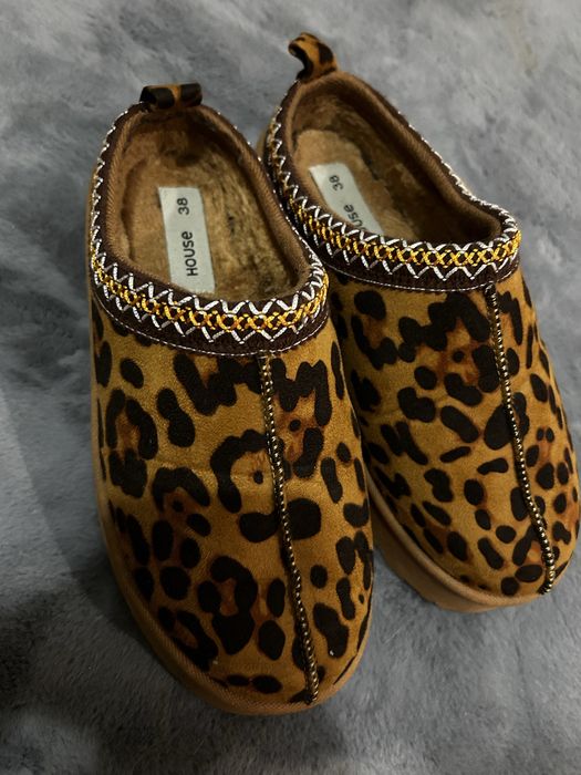 ugg house scurte animal print