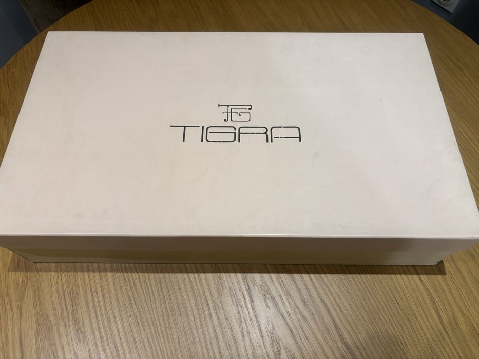 Велурени боти на платформа