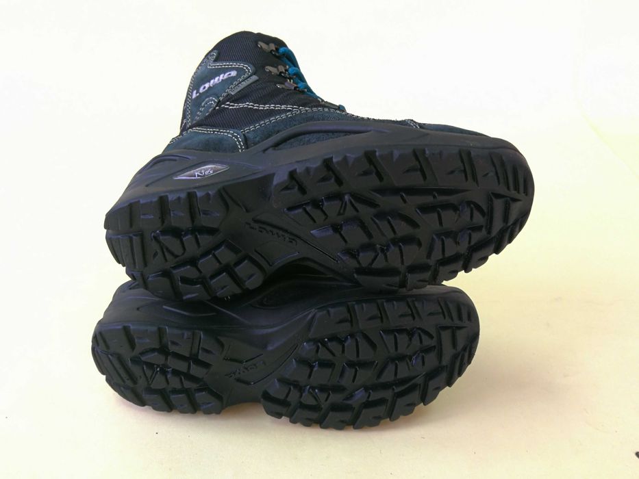 Bocanci copii 31 32 ghete munte Moonboot Lowa Goretex imblaniti