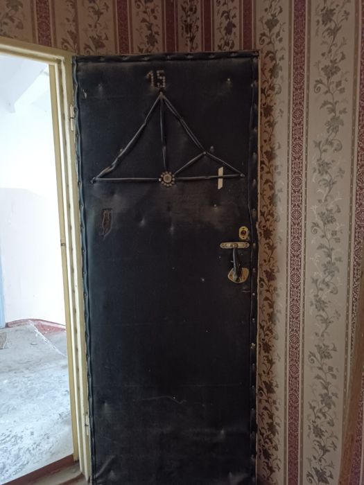 Двери входные продаются