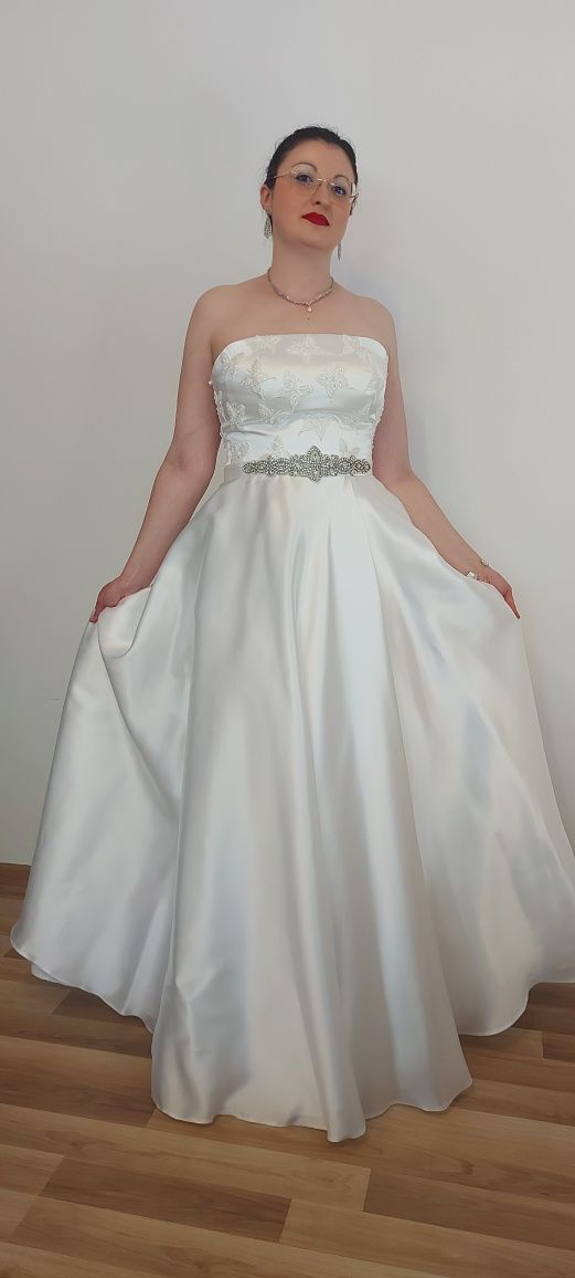 Rochie de mireasă albă lungă oferta preț