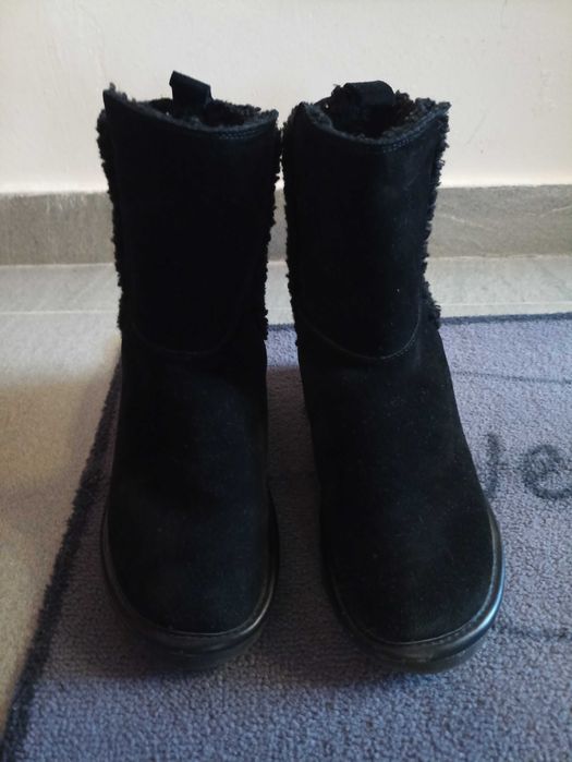 Cizme cu blană, impermeabile, fetițe/femei ZARA, mărimea 36