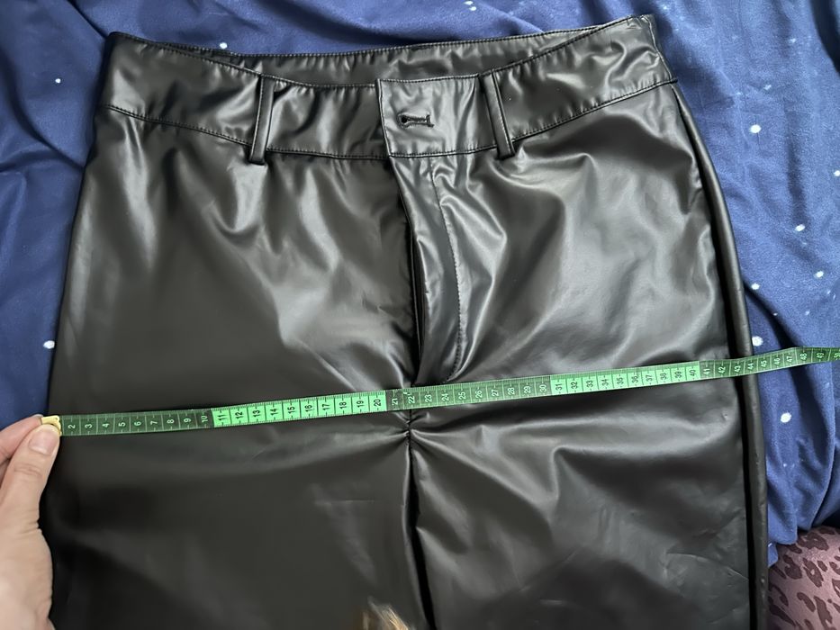 Кожен панталон С/М размер ново