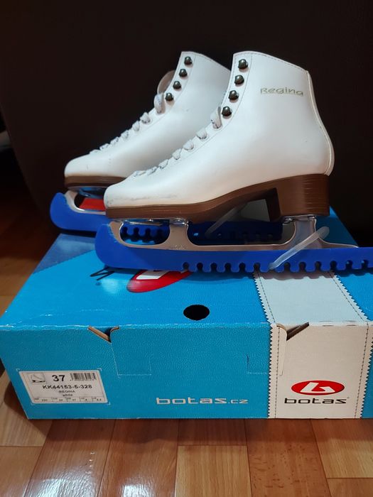 Продам коньки Botos