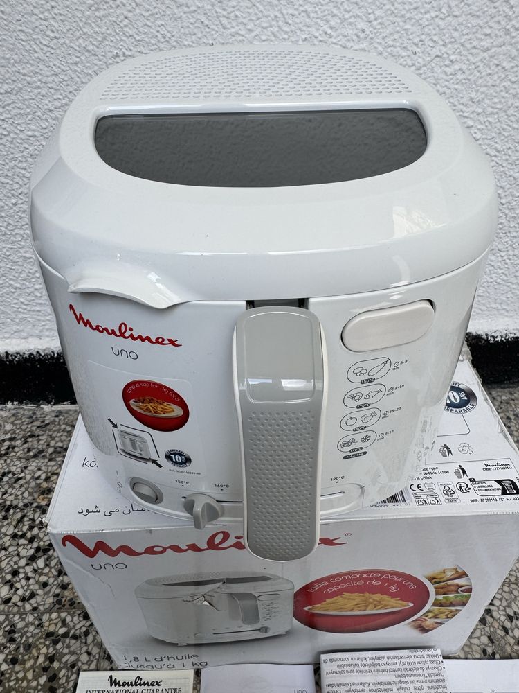 Електрически Фритюрник с Мазнина Moulinex Serie F68-P, 1.8л, 1470W!